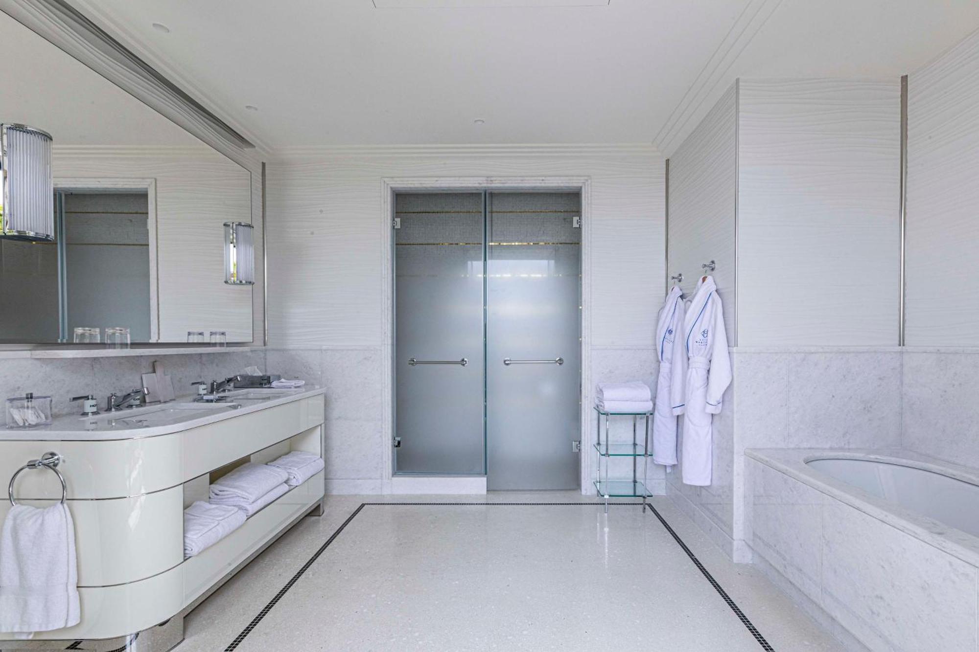 Hotel Martinez, In The Unbound Collection By Hyatt Cannes Luaran gambar Bathroom