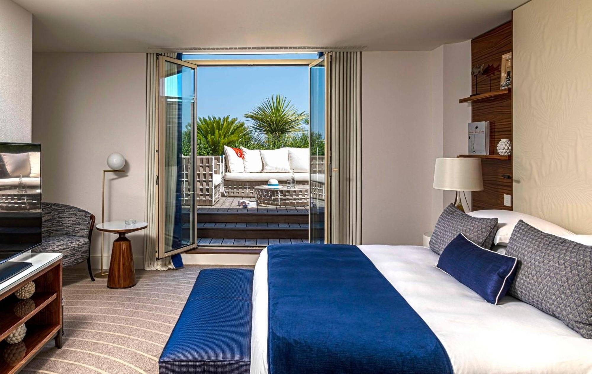 Hotel Martinez, In The Unbound Collection By Hyatt Cannes Luaran gambar A typical room