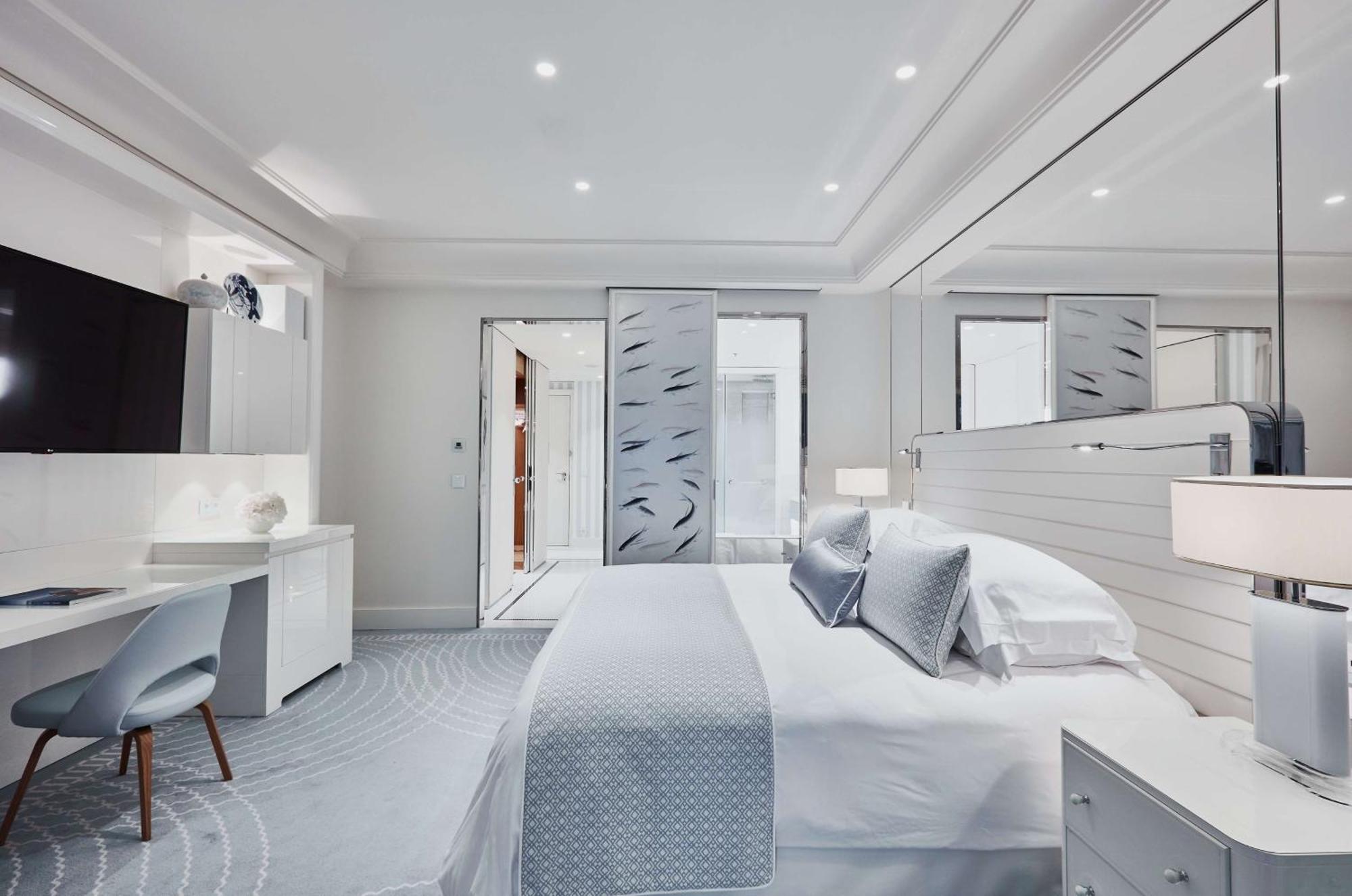 Hotel Martinez, In The Unbound Collection By Hyatt Cannes Luaran gambar A bedroom in the hotel
