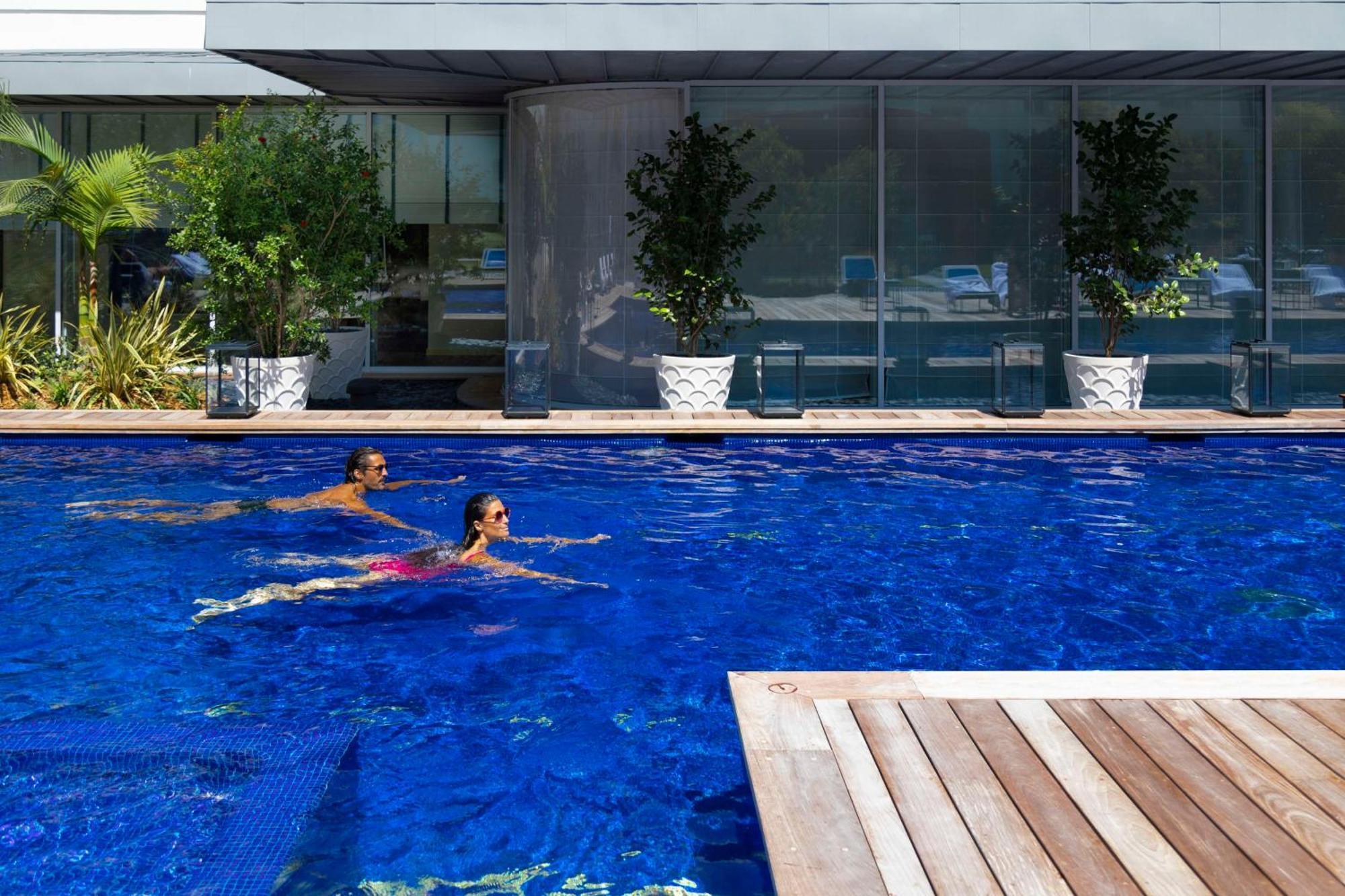 Hotel Martinez, In The Unbound Collection By Hyatt Cannes Luaran gambar The swimming pool at the hotel